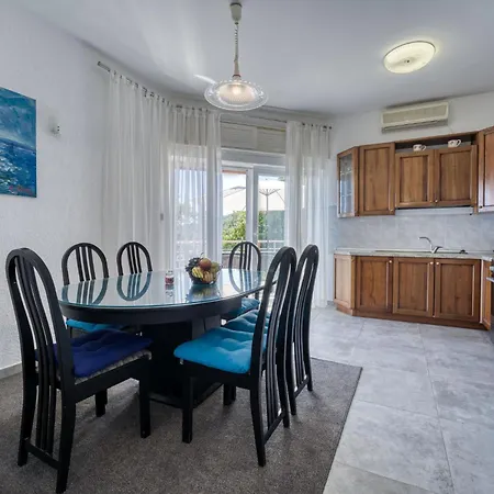 公寓 Lilly 2 By Interhome