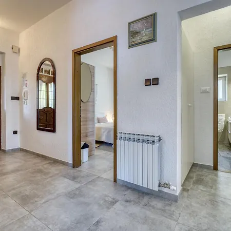 Lilly 2 By Interhome