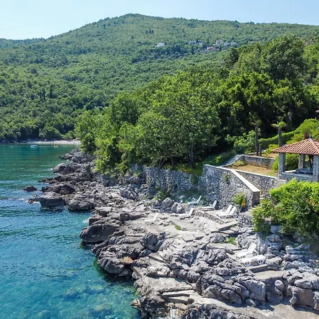 Lilly 2 By Interhome 公寓