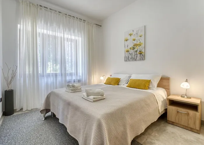 Lilly 2 By Interhome * Lovran