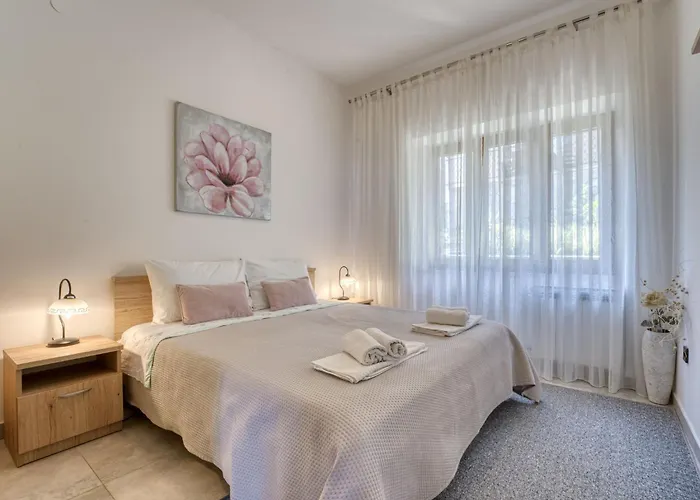 Lilly 2 By Interhome