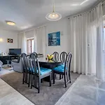 Lilly 2 By Interhome Appartement