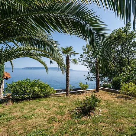 Lilly 2 By Interhome