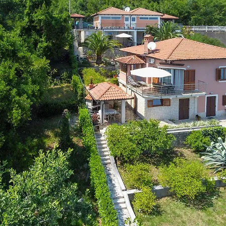 Lilly 2 By Interhome アパート ロヴラン