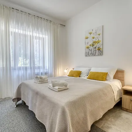 Lilly 2 By Interhome * ロヴラン