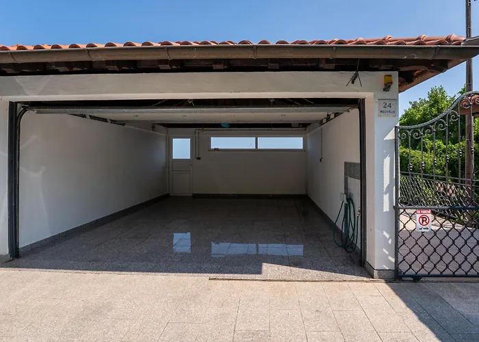 Lilly 2 By Interhome Apartman *