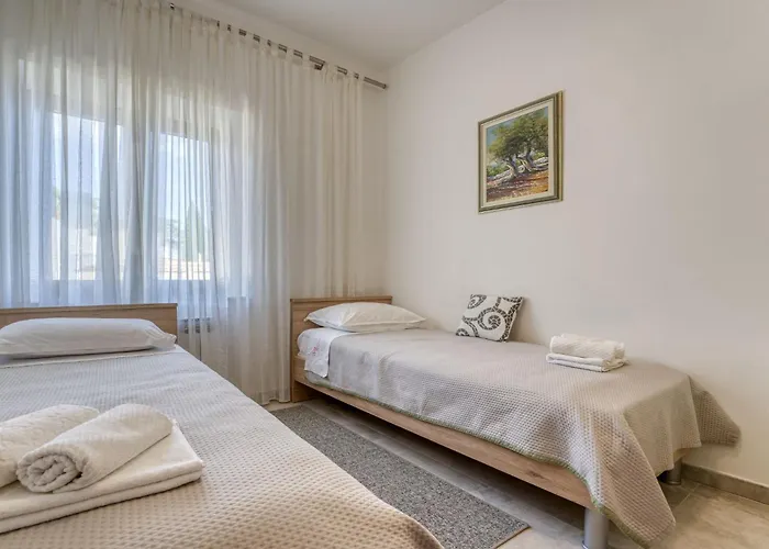 Lilly 2 By Interhome *