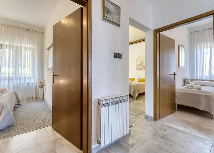 Lilly 2 By Interhome Lovran