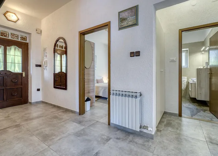 Lilly 2 By Interhome